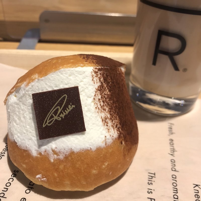 マリトッツォ　ノッチョーラ(スターバックス リザーブ®︎ ストア 銀座マロニエ通り)