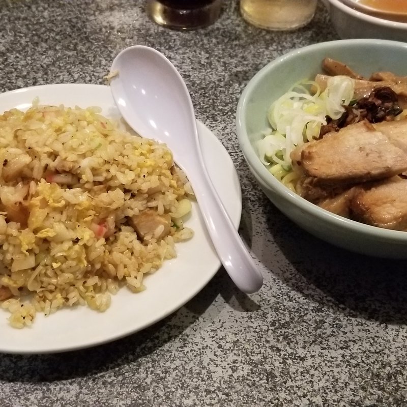 あぶらーめん半チャンセット(あぶらー亭)