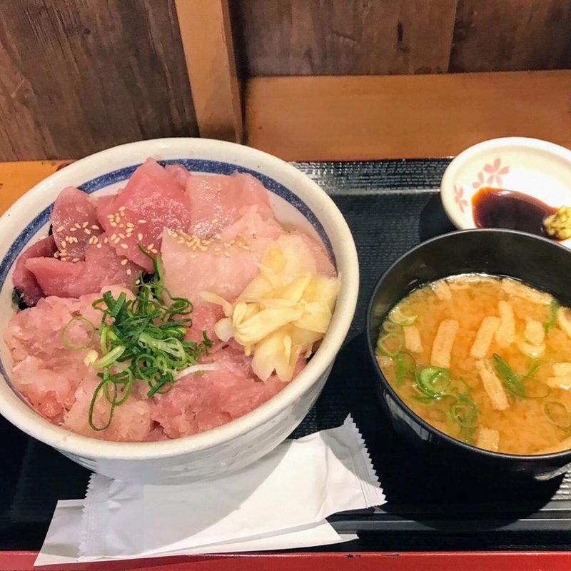 丸得三崎丼（みそ汁セット）(三崎市場 ダイス川崎店)