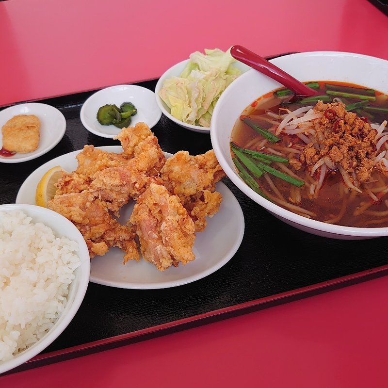 鶏の唐揚げランチ＋ラーメン変更(台湾ラーメン)(桃園 （トウエン）)