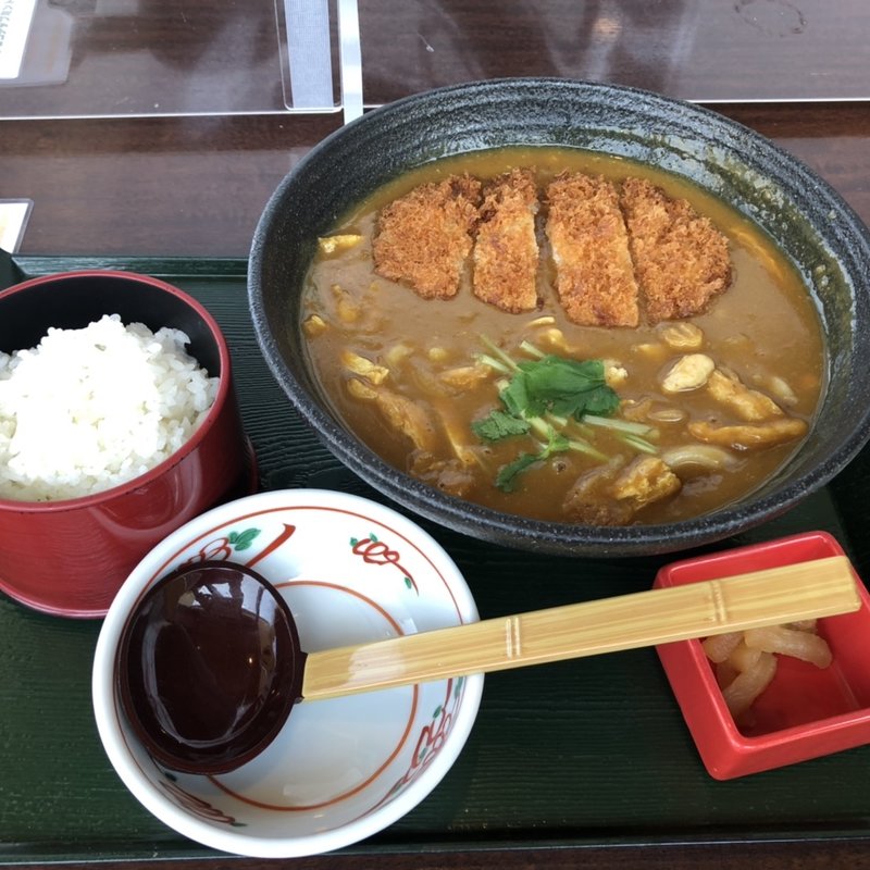 カレーうどんトンカツ乗せ(お食事処天風)