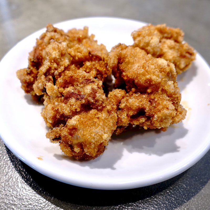 特選醤油から揚げ(ラーメン大戦争 せんば心斎橋店)
