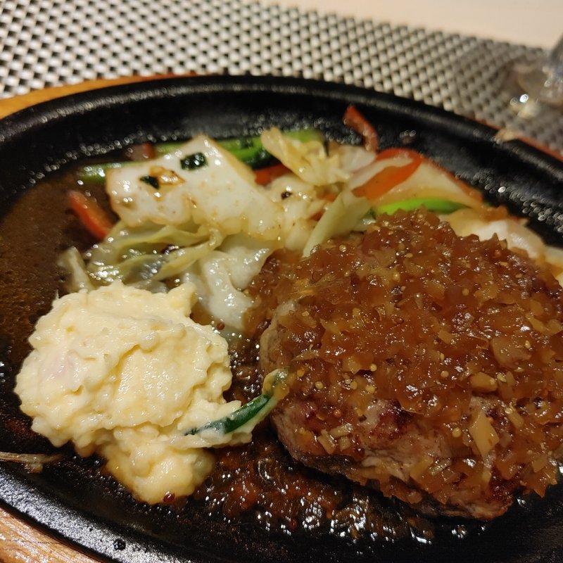 和牛ハンバーグ(和食鉄板焼き 銀座朔月)