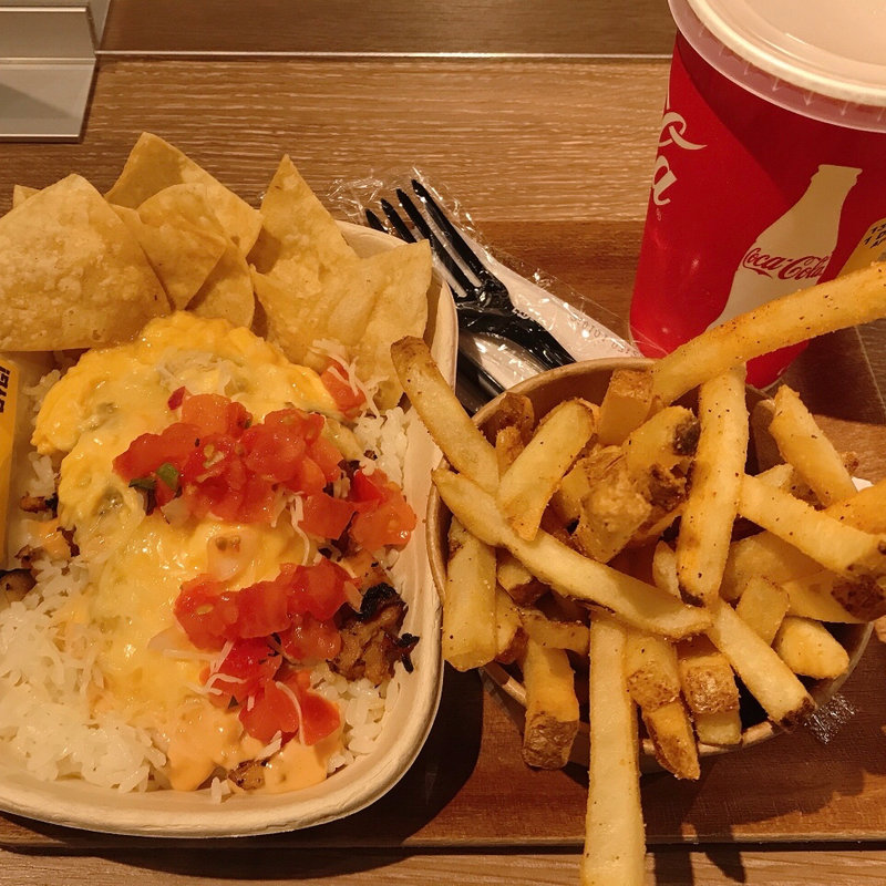 (Guzman y Gomez - Ikspiari)