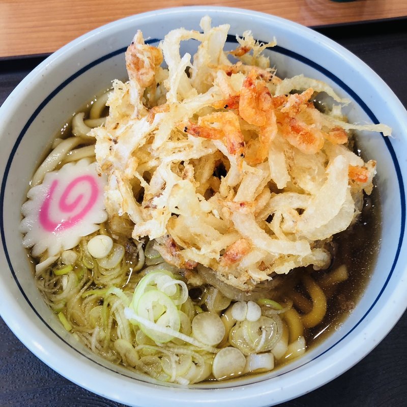 桜海老と玉ねぎのかき揚げうどん(欽太郎うどん)