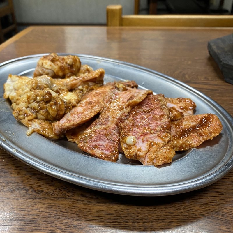 カルビ、ホルモン(いとうホルモン店 )