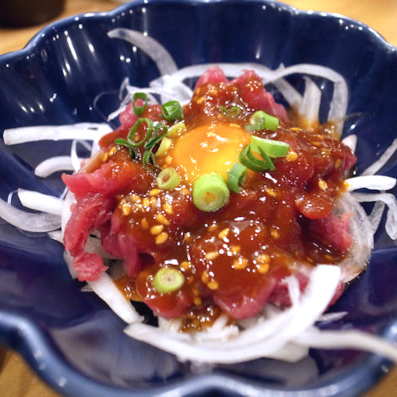 馬刺しゆっけ(瓦焼き ひとたらし)