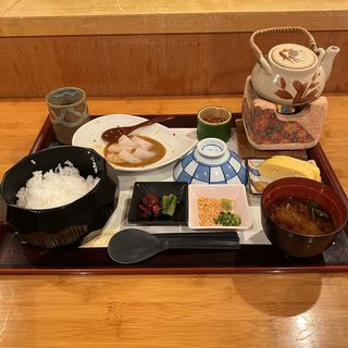 朝食(三重県産真鯛朝茶漬け)(四日市シティホテル )