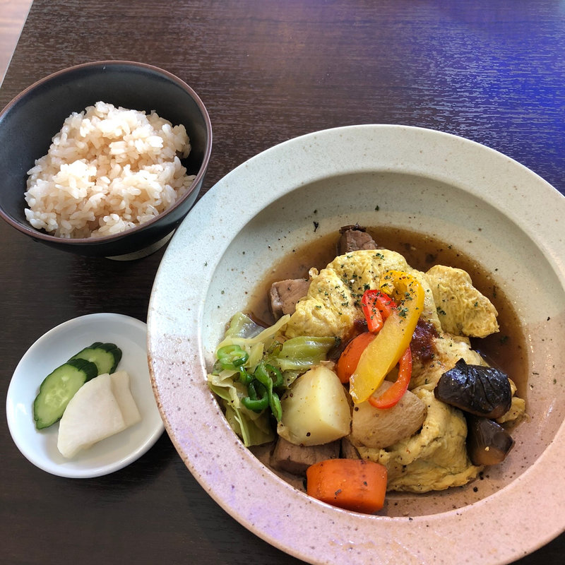 ゴロゴロチャーシューのふわふわ卵のせ(バルバルキッチンアメリ)