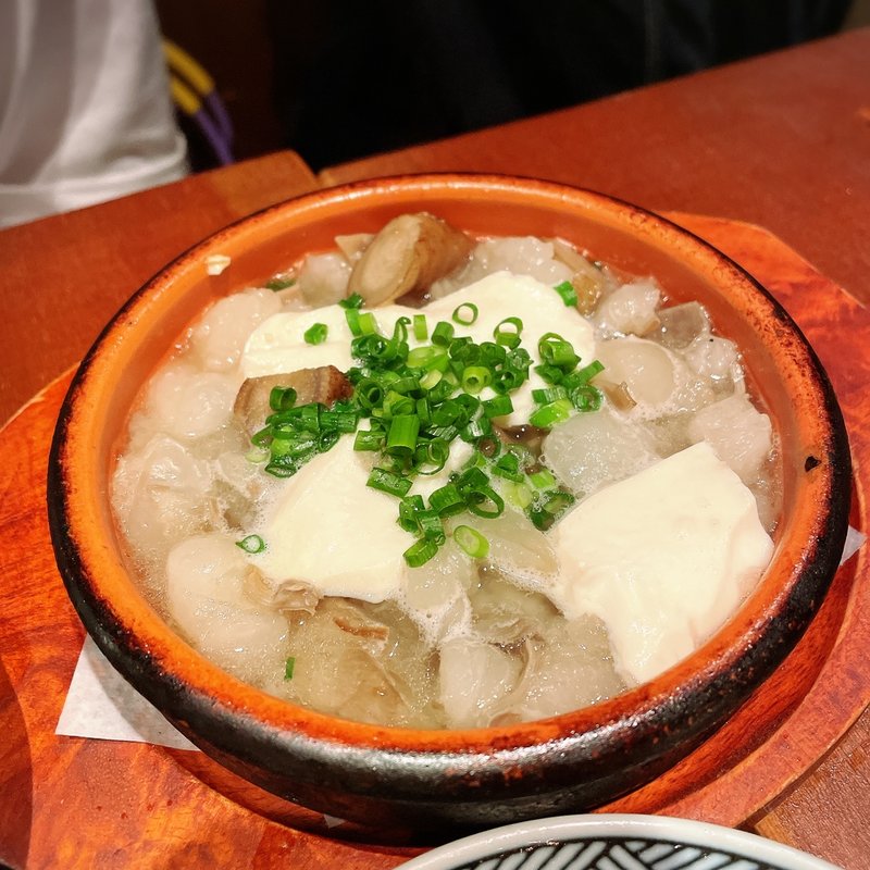 黒毛和牛の塩もつ煮(博多やさい巻き串屋ねじけもん自由が丘別邸)