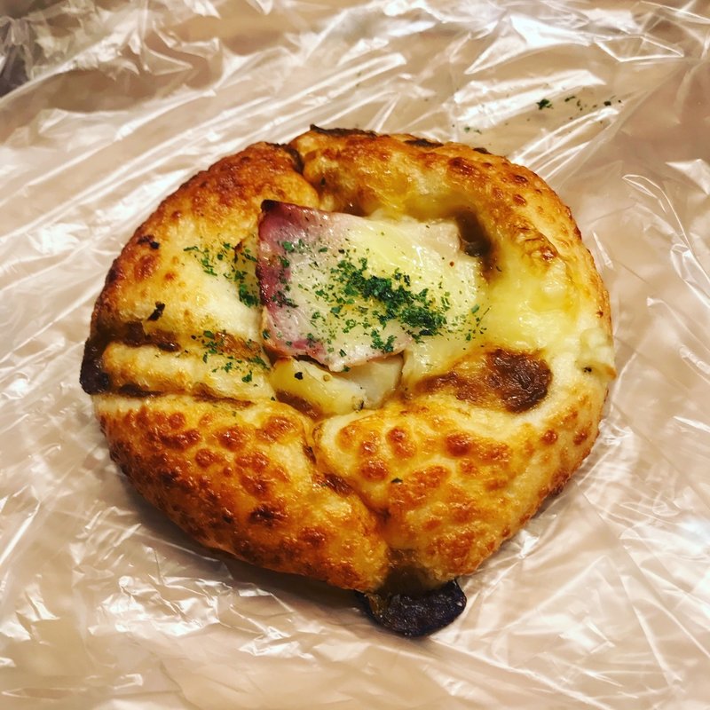 生ハムとサムソーチーズのフォカッチャ(HOKUO 錦糸町店 （北欧）)