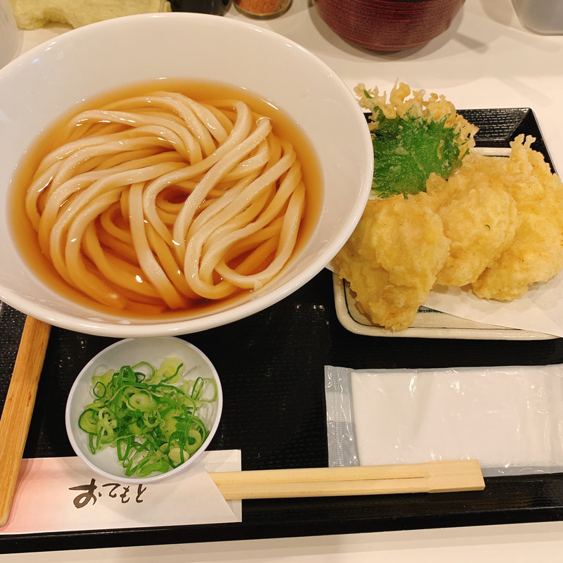 とり天うどん(うだま 梅田店 （うどん魂一筋うだま梅田店）)
