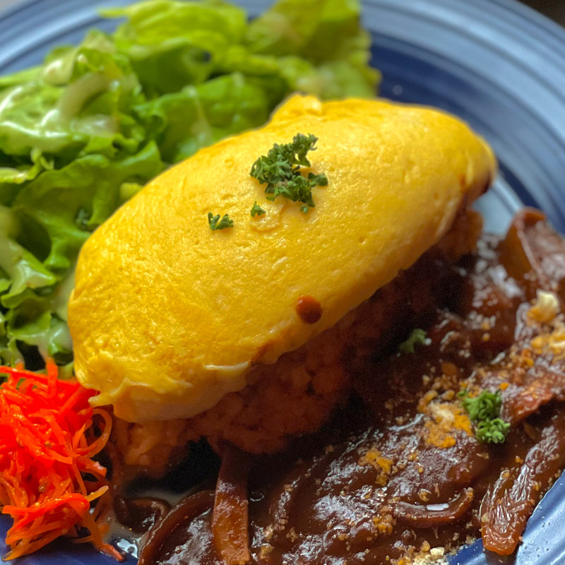 木の子デミグラスソースのチーズinオムライス(attic room GINZA AMENITE)