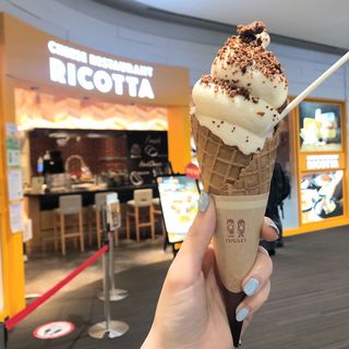 バスクチーズケーキ風ソフトクリーム Cheese Restaurant Ricotta チーズレストランリコッタ 海老名ららぽーと店 の口コミ一覧 おいしい一皿が集まるグルメコミュニティサービス Sarah