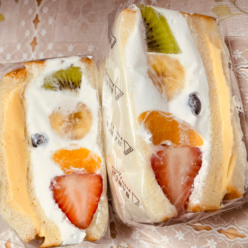 フルーツサンド(フルーツ&ブレッド　サンチ)
