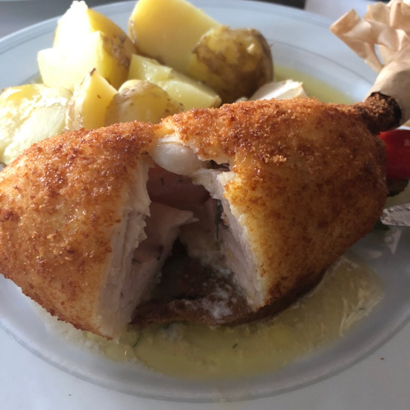 キエフ風カツレツ(不明)