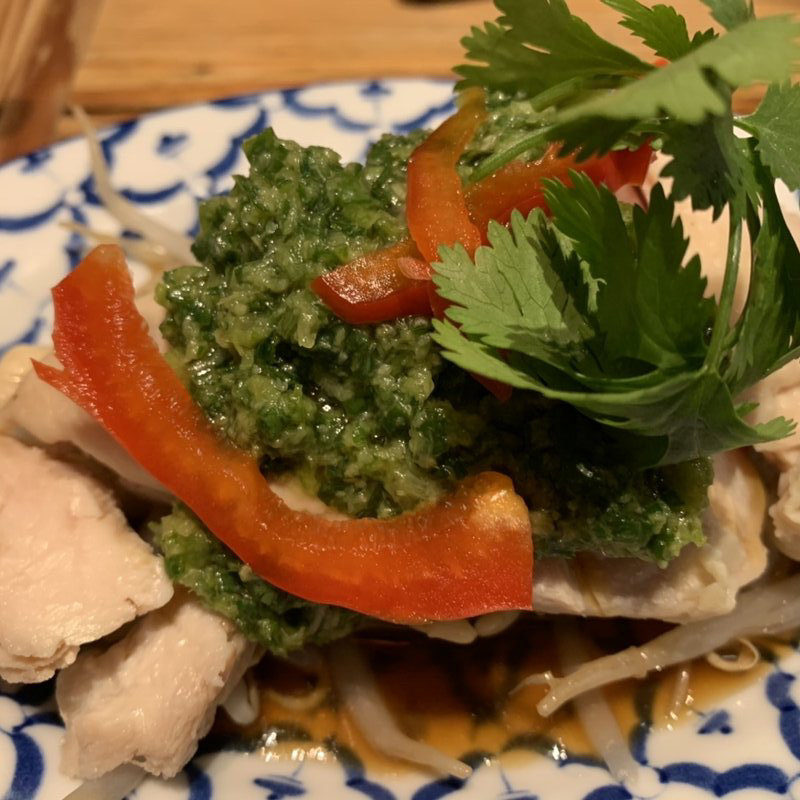 スチームチキンのパクチー・ジンジャーソース(アロハテーブル　仙台PARCO)