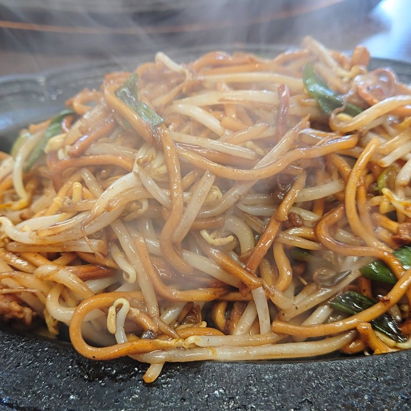 優信定食(焼きそば優信)