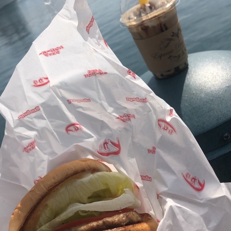 ハンバーガー(ヒカリ させぼ五番街店 )