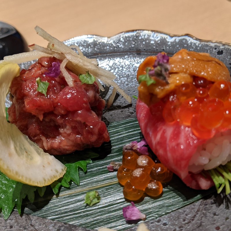 生肉二種盛り合わせ(尾崎牛焼肉 銀座 ひむか )