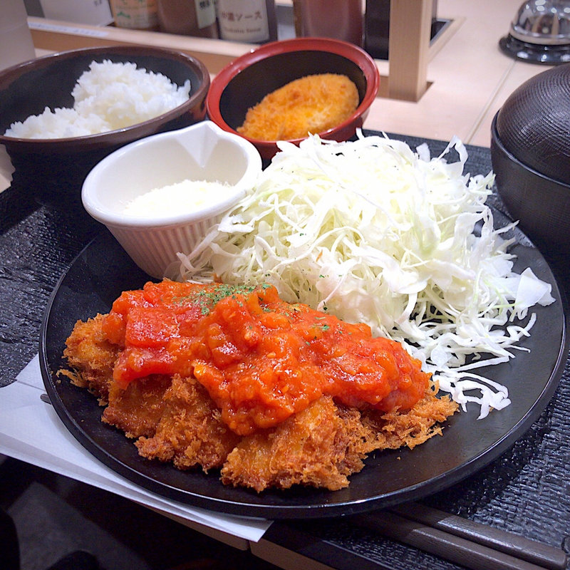 チーズトマトささみかつ定食＋コロッケ1個(松のや 仙台中央店)