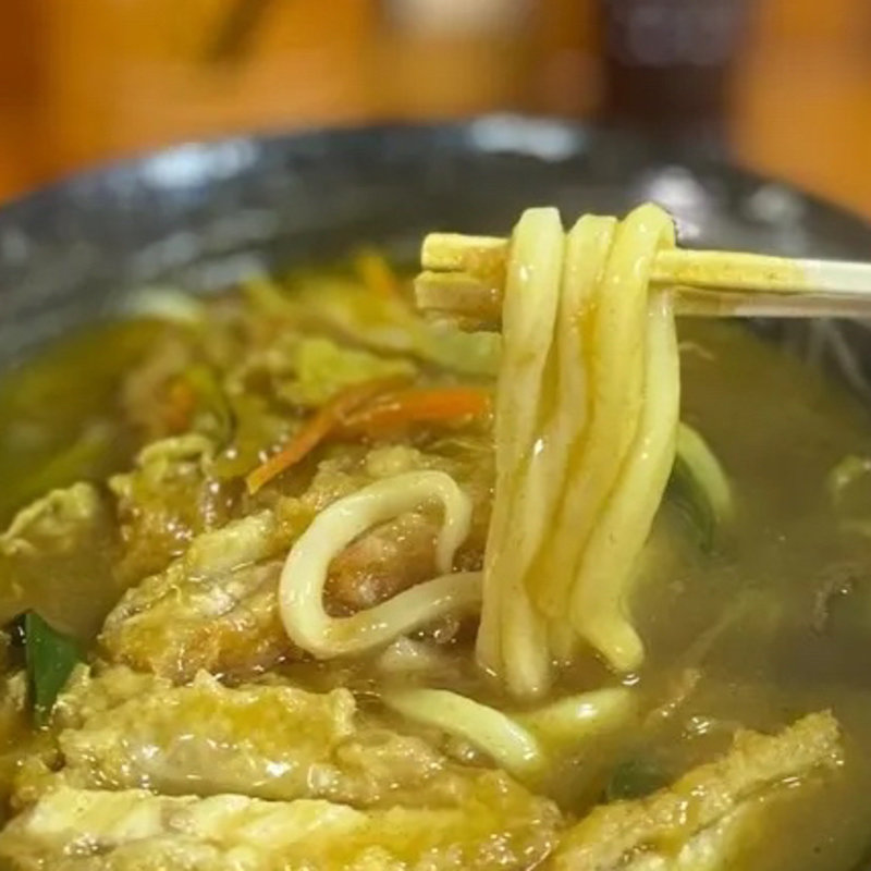 かつカレーうどん(うどん つつみや)