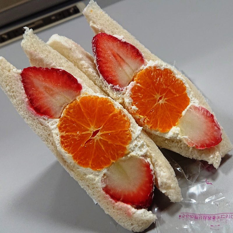 温州みかん苺生クリーム(サンドイッチハウス メルヘン ラゾーナ川崎店)