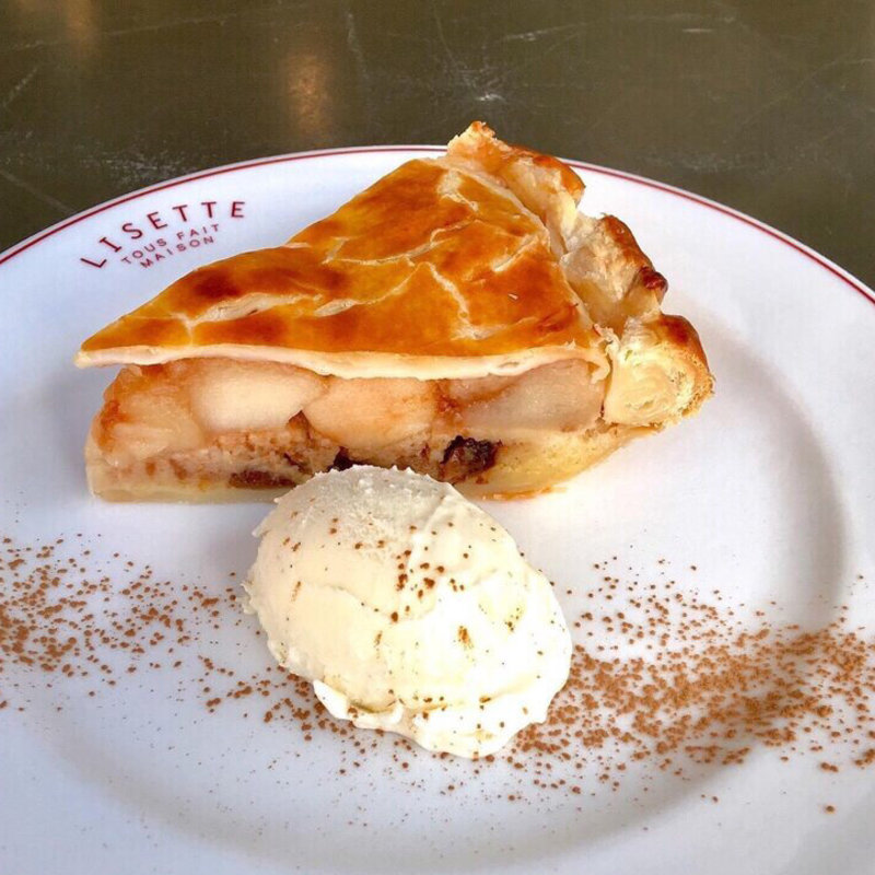 アップルパイのバニラアイス添え(カフェ リゼッタ （Cafe Lisette）)