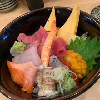 季節の魚丼(ぎょしん 都立大学店)