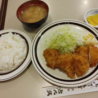 ヒレカツ定食(とん久(とんきゅう))