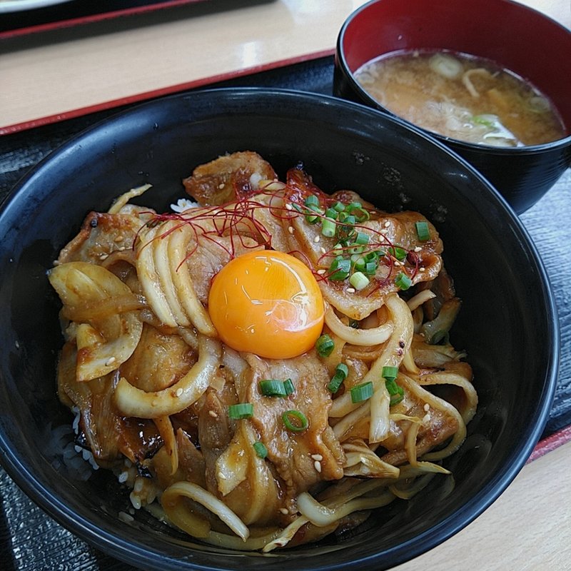 とん汁スタミナ丼(いちばん屋 )