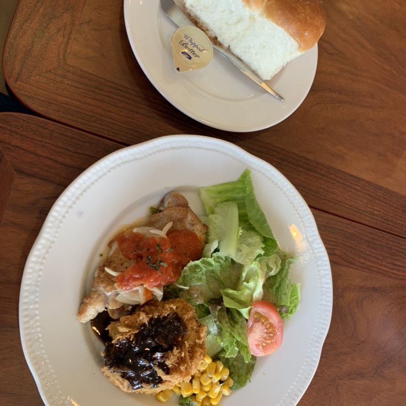 洋食ランチ(ロイヤルホスト宮元町店)