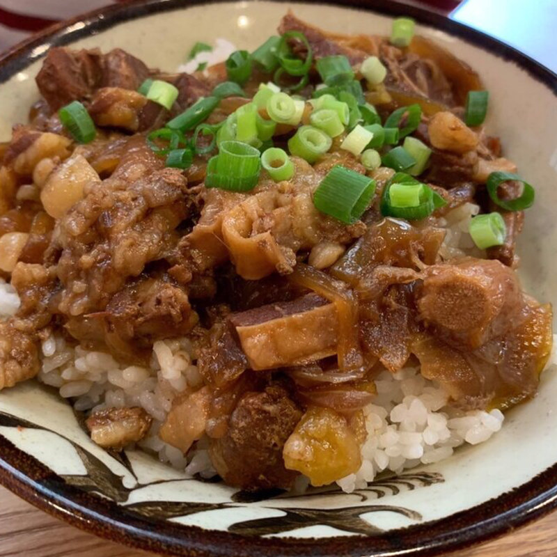 賄い風牛すじ丼(桃李)