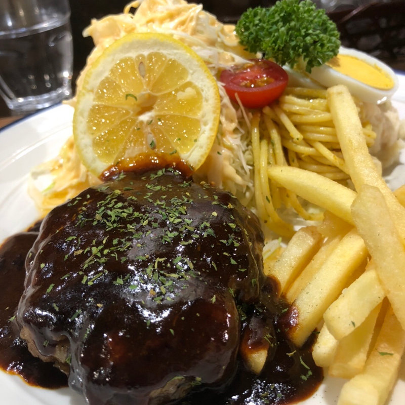 デミグラスハンバーグ(√1010 (ルート トト))