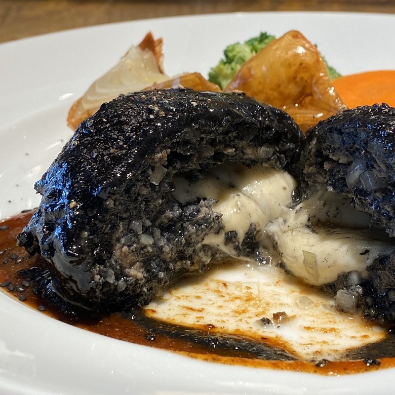 暗黒のチーズinハンバーグ(文化洋食店 一本松kitchen)