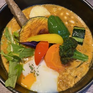 ひき肉温玉納豆と野菜(Rojiura Curry SAMURAI. 下北沢店)