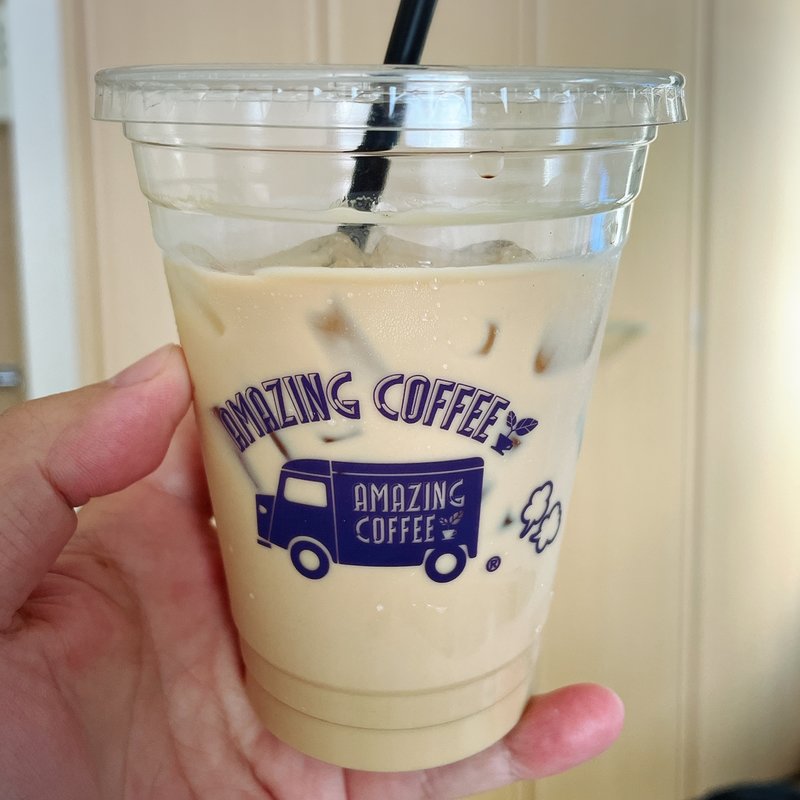 アイスカフェラテ(AMAZING COFFEE 中目黒店)