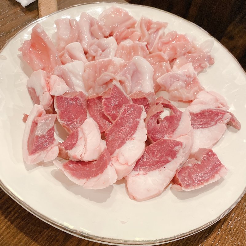 ホルモン食べ放題ランチ(ボヴァン)