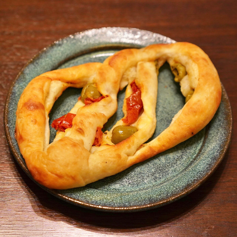 フーガストマトオリーブ(Scene KAZUTOSHI NARITA（シーン カズトシ ナリタ）)