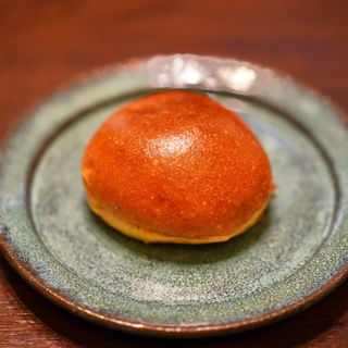 生搾りクリームパン(Scene KAZUTOSHI NARITA（シーン カズトシ ナリタ）)