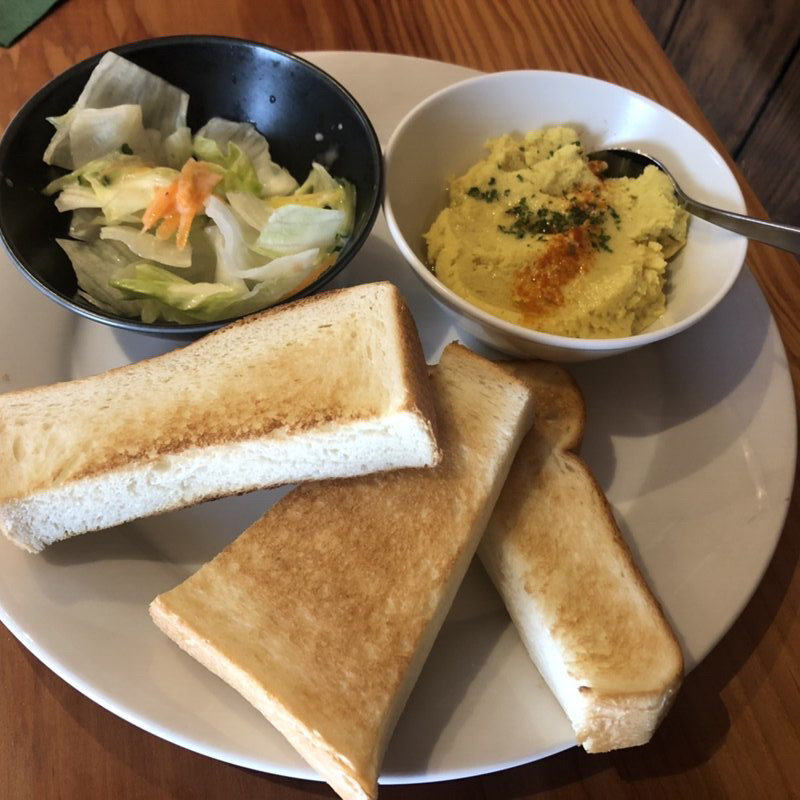 フムスプレート(葉もれ日)