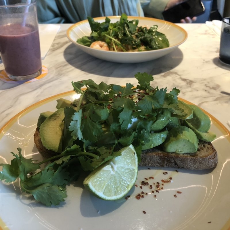 アボカドトースト(bills 銀座)