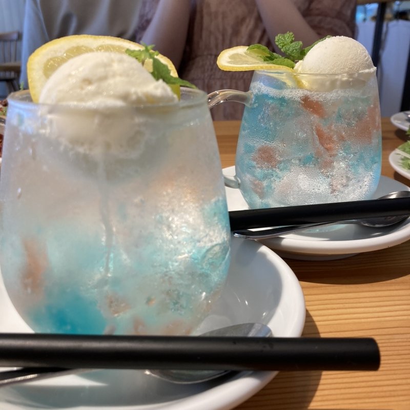 あじさい(カフェ アクイーユ 恵比寿)