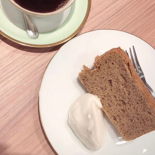 コーヒーのシフォンケーキ(自家焙煎珈琲工房 カフェ バーンホーフ 三番街店 （CAFE BAHNHOF ）)