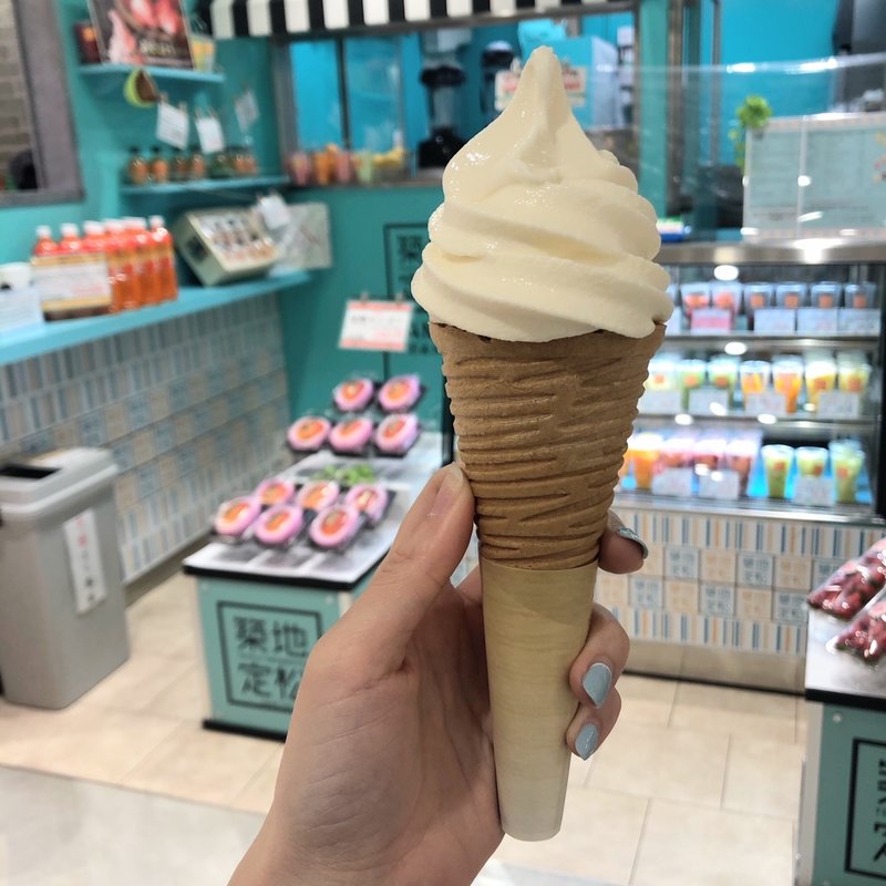 北海道ミルクソフトクリーム(築地定松 池袋東武店 )
