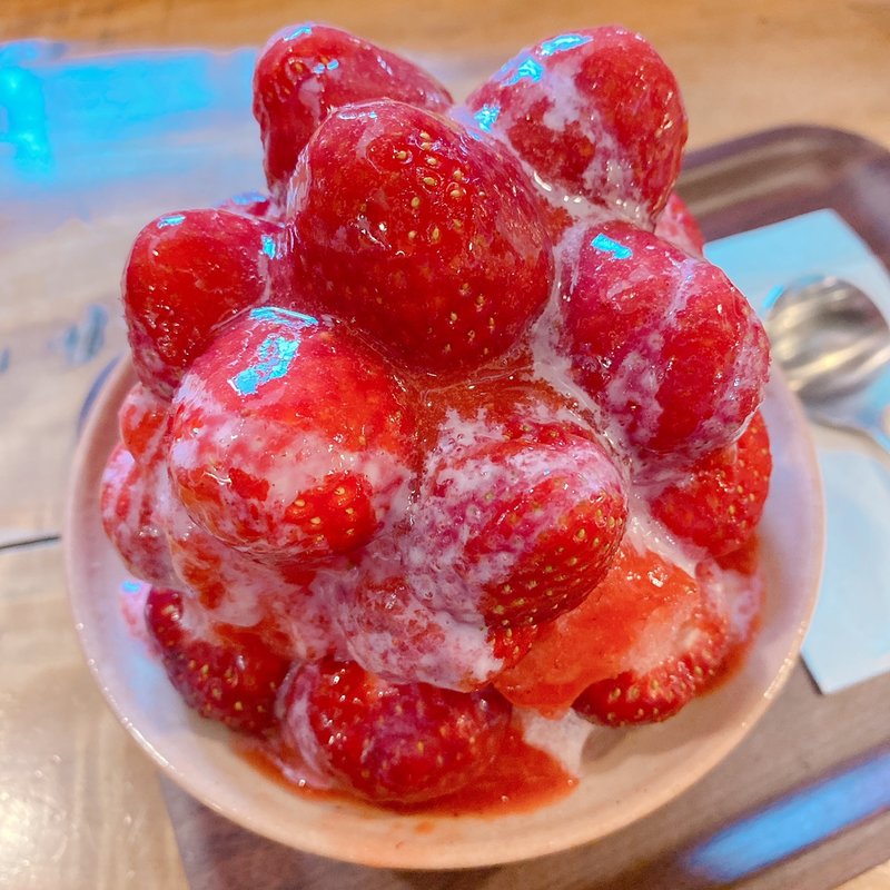 神出の生いちごみるく氷(珈専舎たんぽぽ （こうせんしゃ たんぽぽ）)