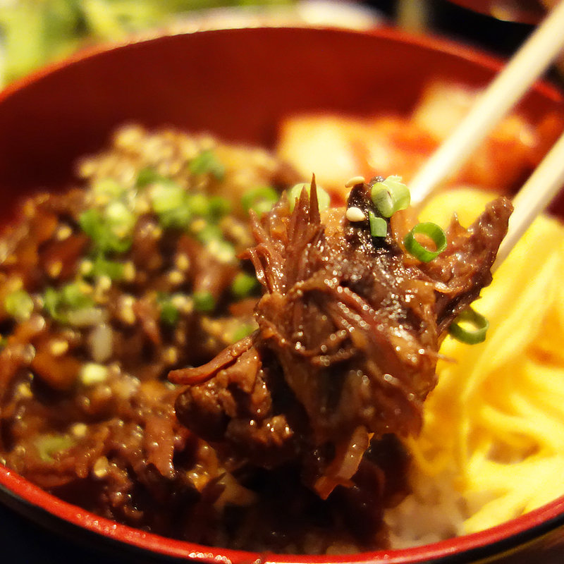 和牛テールの角煮丼(大衆焼肉 平尾のたまや)