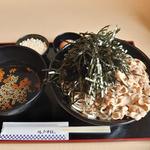 ラー油肉そば 特盛(こえど蕎麦 真岡店)