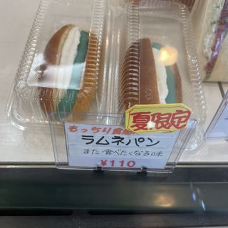 ラムネパン(タカセ洋菓子本店)