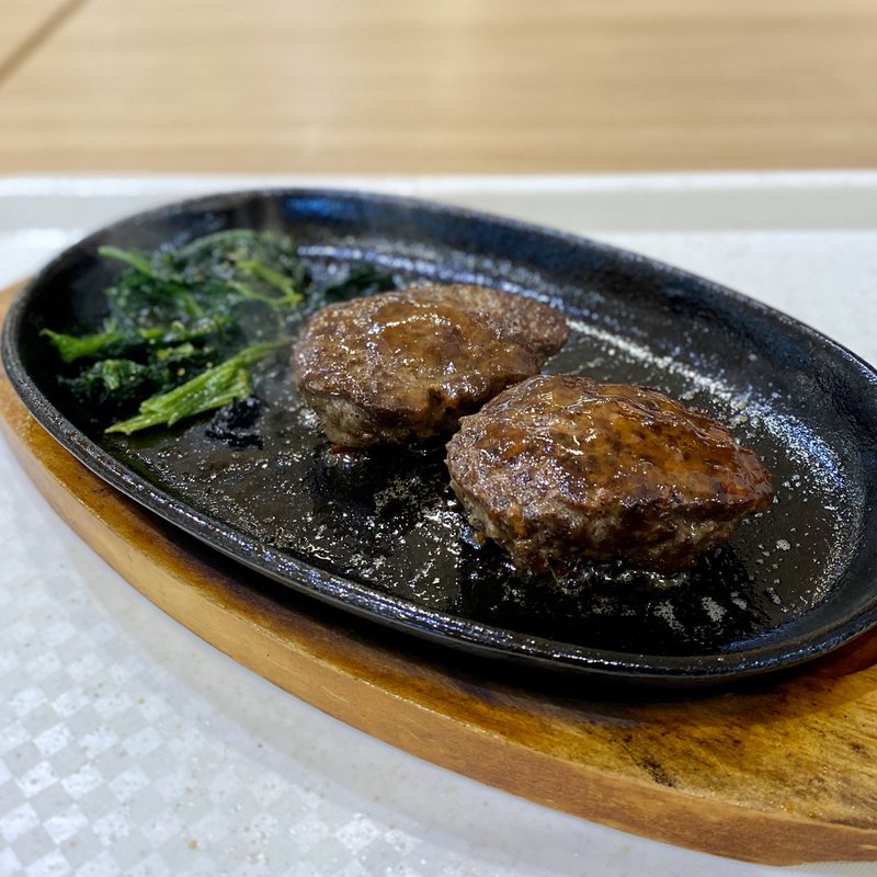 牛100%レアハンバーグ(ステーキよこい イオン千種店)